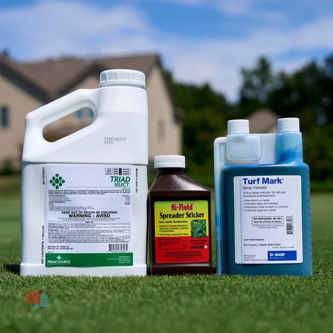 Triad Select Broadleaf Herbicide | 1 Gallon Kit